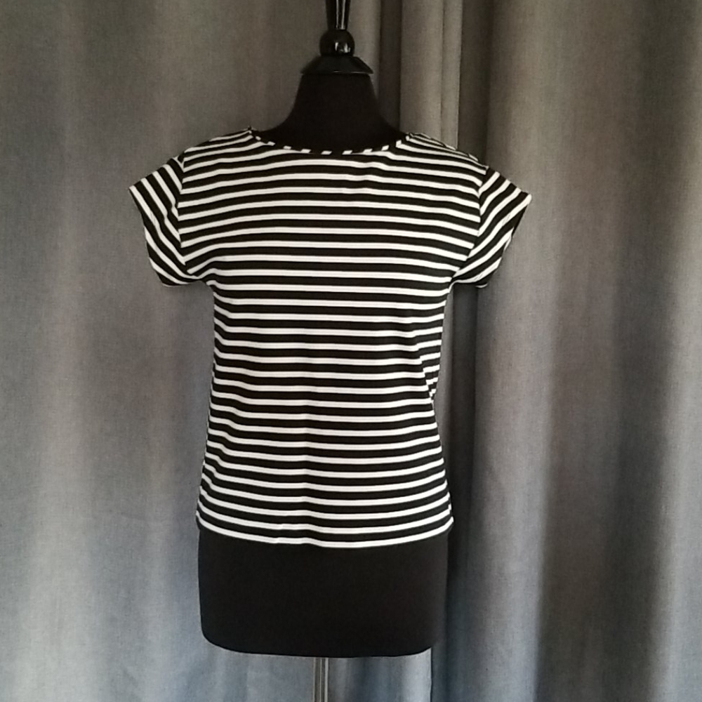 LAST CHANCE! Ann Taylor Classic Striped T-shirt Women's Extra Small